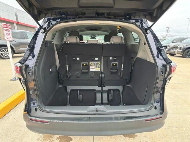 2024 Toyota Sienna LE 8 Passenger
