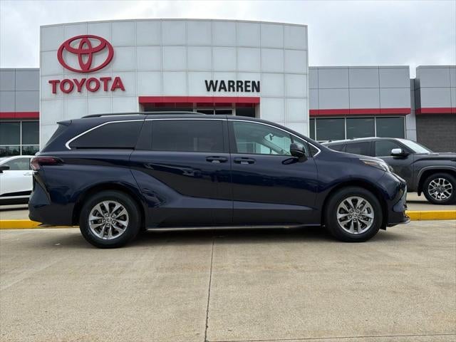 2024 Toyota Sienna LE 8 Passenger