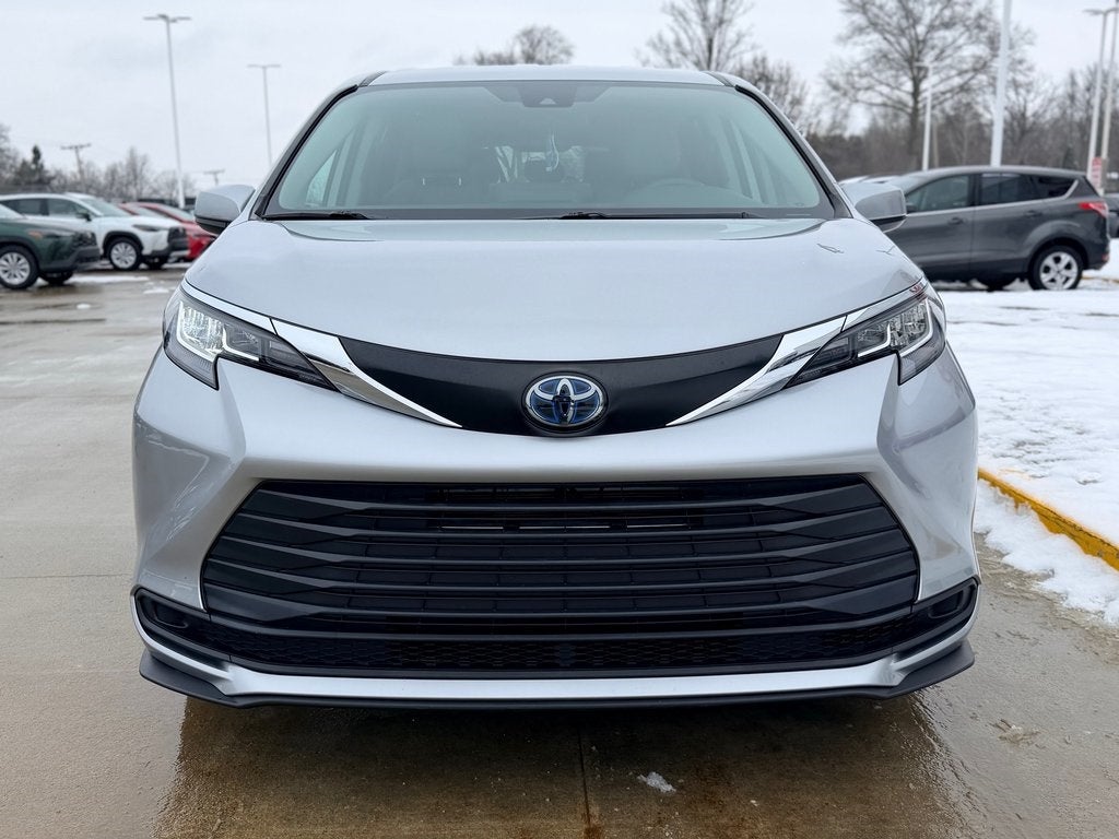 2023 Toyota SIENNA LE AWD LE 8 Passenger