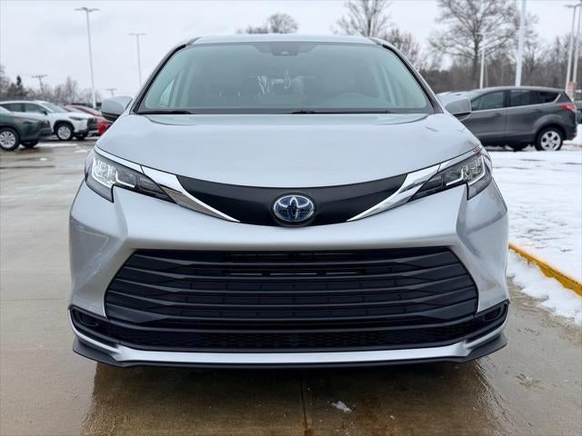 2023 Toyota SIENNA LE AWD LE 8 Passenger