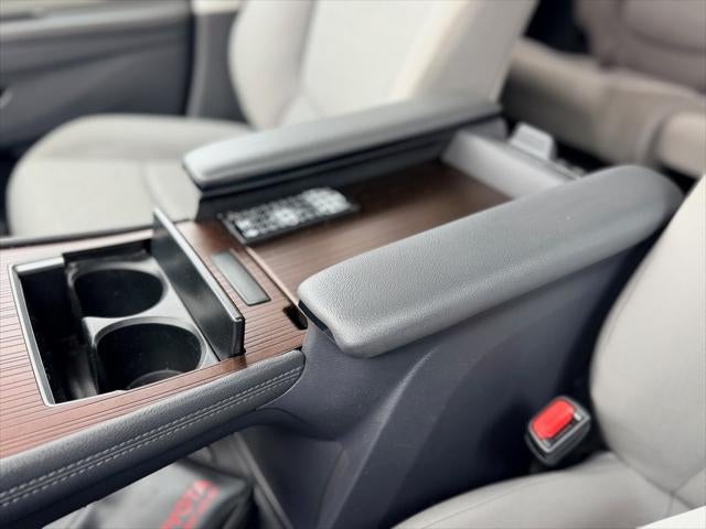 2023 Toyota SIENNA LE AWD LE 8 Passenger