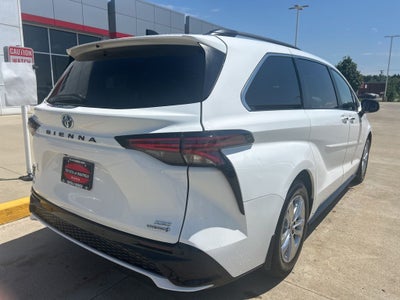 2023 Toyota Sienna XSE 7 Passenger