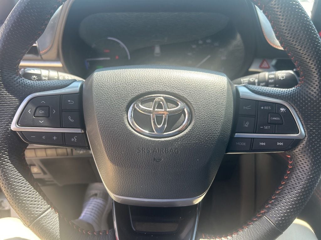2023 Toyota Sienna XSE 7 Passenger
