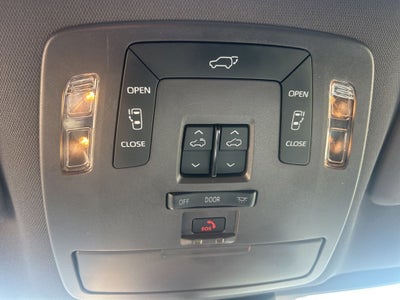 2023 Toyota Sienna XSE 7 Passenger