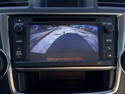 2013 Toyota HIGHLANDER SE