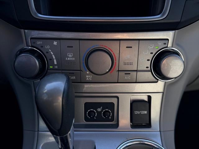 2013 Toyota HIGHLANDER SE