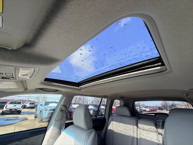 2013 Toyota HIGHLANDER SE