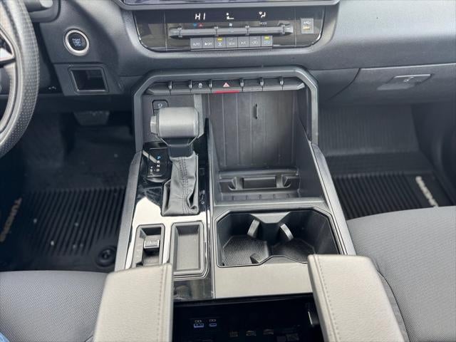 2024 Toyota TUNDRA 4X4 SR