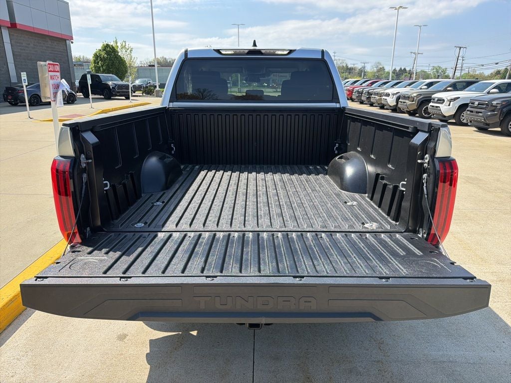2023 Toyota TUNDRA 4X4 SR