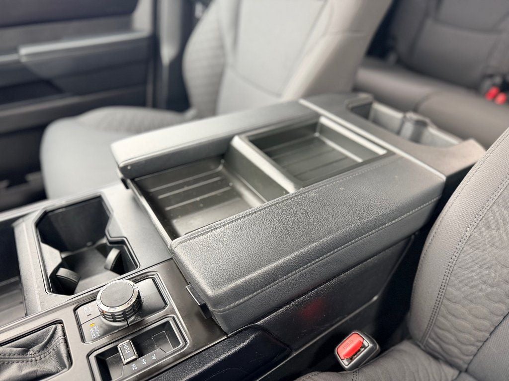 2023 Toyota TUNDRA 4X4 SR5