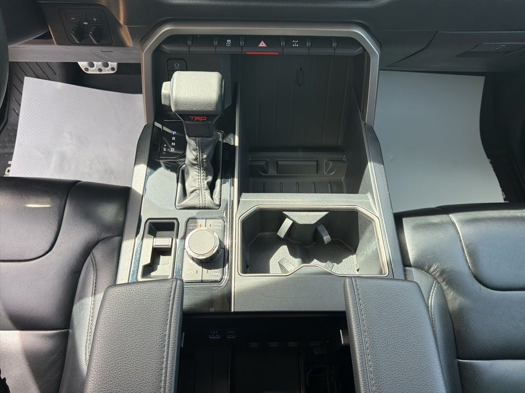 2022 Toyota TUNDRA 4X4 SR5