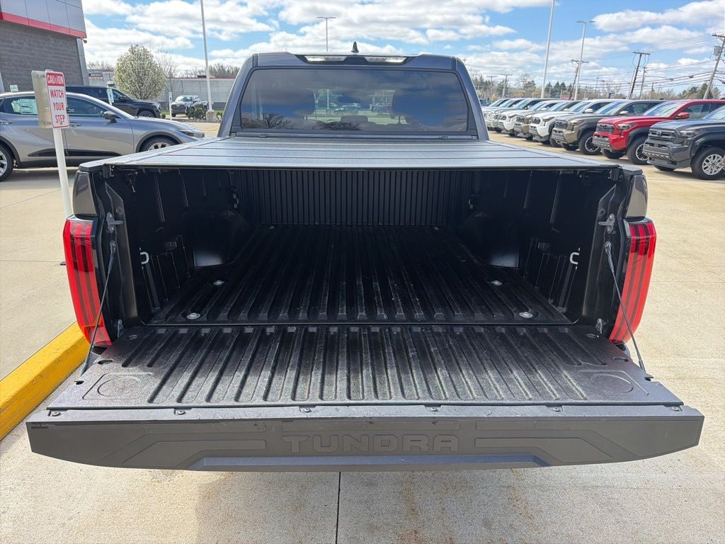 2024 Toyota TUNDRA 4X4 SR5