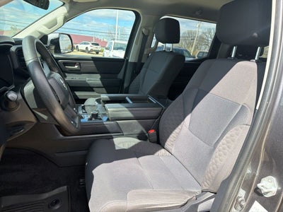 2024 Toyota TUNDRA 4X4 SR5