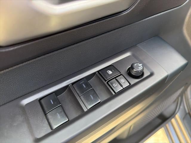 2024 Toyota TUNDRA 4X4 SR5