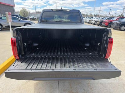 2024 Toyota TUNDRA 4X4 SR5