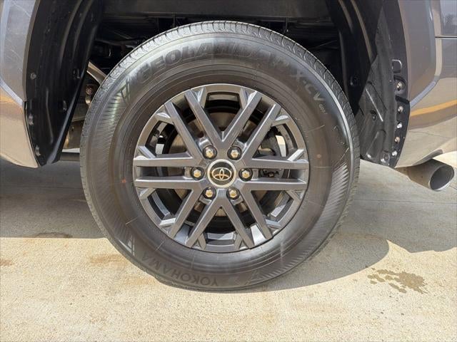 2024 Toyota TUNDRA 4X4 SR5