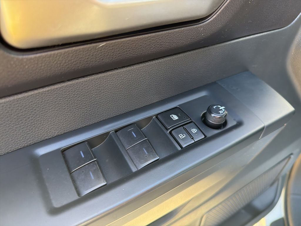 2024 Toyota TUNDRA 4X4 SR5