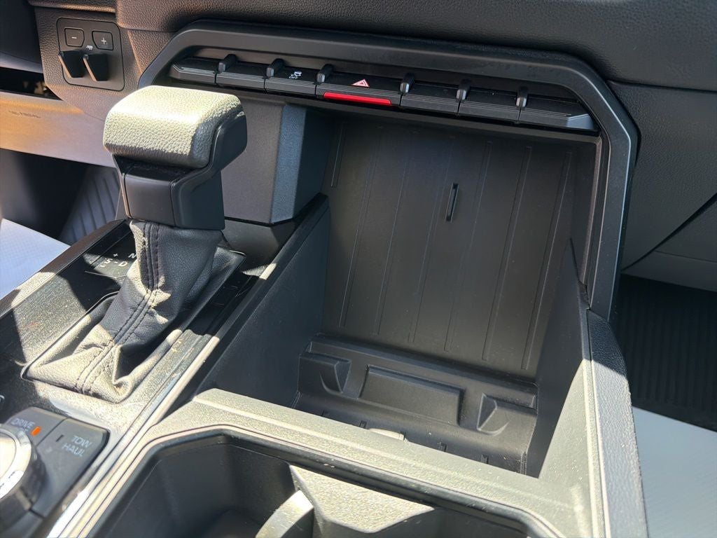 2024 Toyota TUNDRA 4X4 SR5