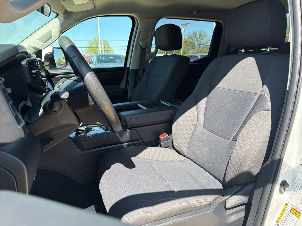 2024 Toyota TUNDRA 4X4 SR5