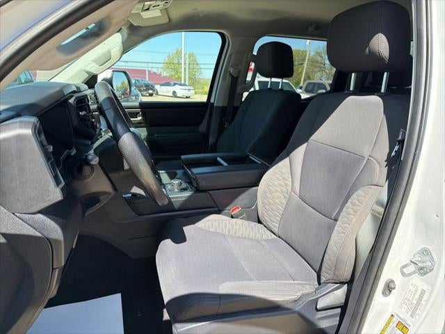 2024 Toyota TUNDRA 4X4 SR5