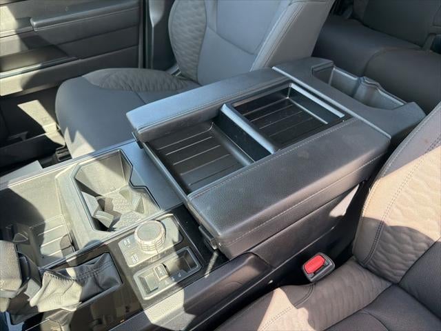 2024 Toyota TUNDRA 4X4 SR5