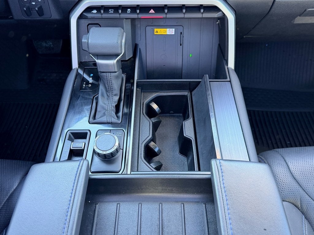 2023 Toyota SEQUOIA 4WD Platinum