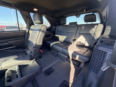 2023 Toyota SEQUOIA 4WD Platinum