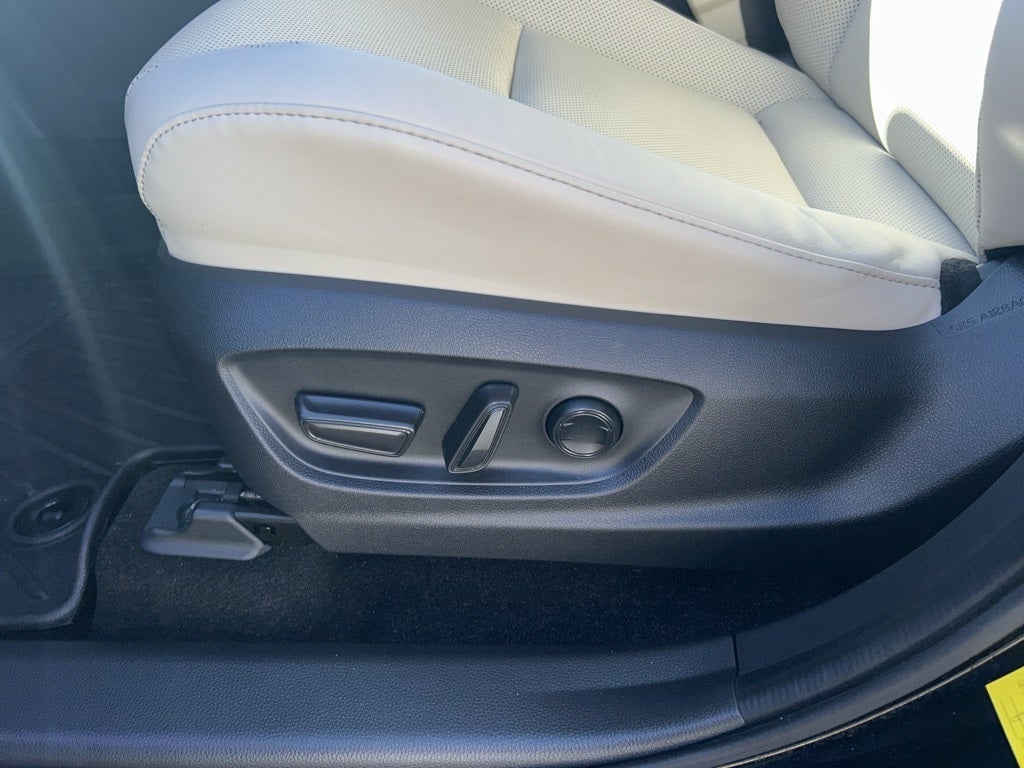 2023 Toyota Toyota Crown LTD Limited