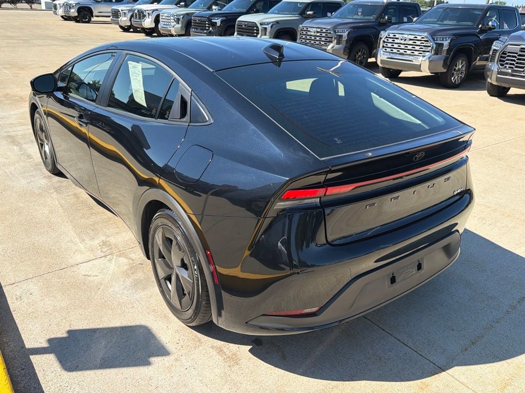 2025 Toyota Prius LE