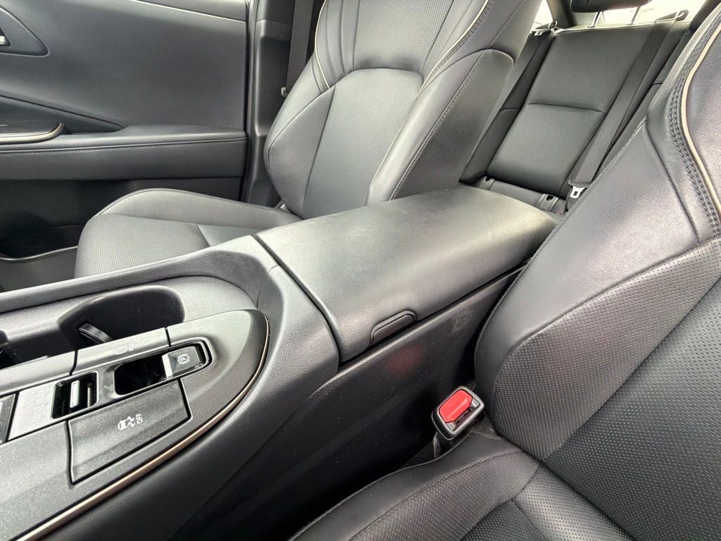 2023 Toyota Crown Platinum