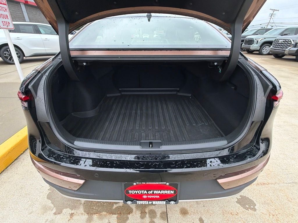 2023 Toyota Crown Platinum