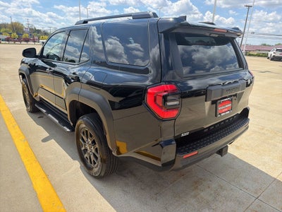 2025 Toyota 4RUNNER SR5