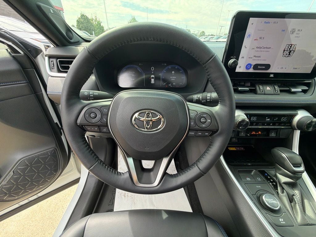 2025 Toyota RAV4 Hybrid XSE