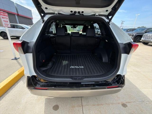 2025 Toyota RAV4 Hybrid XSE