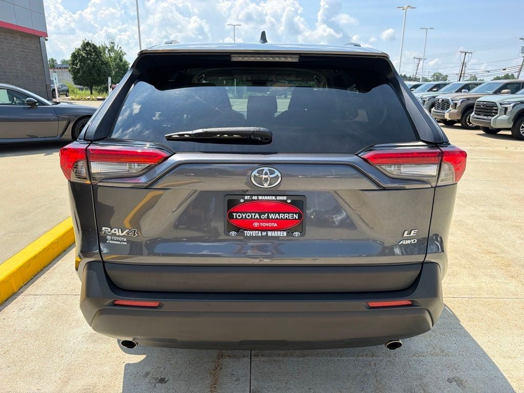 2020 Toyota RAV4 LE