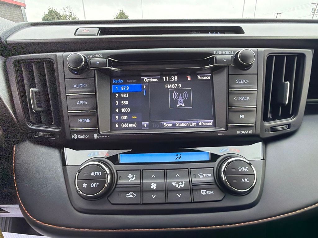 2018 Toyota RAV4 SE