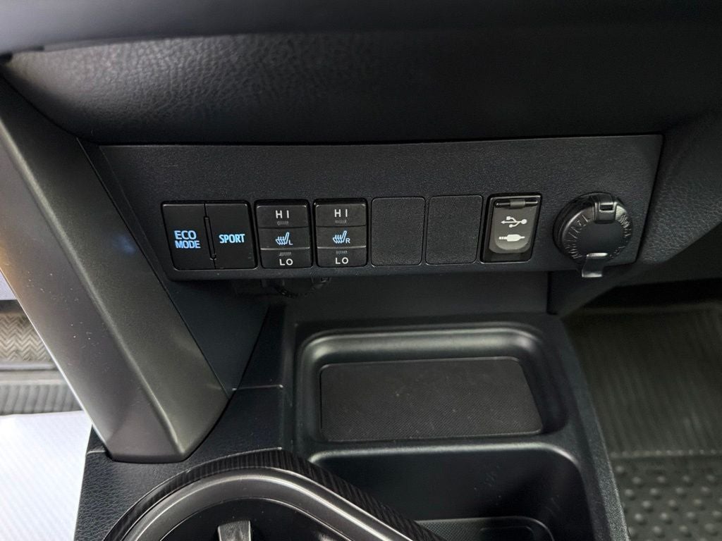2018 Toyota RAV4 SE