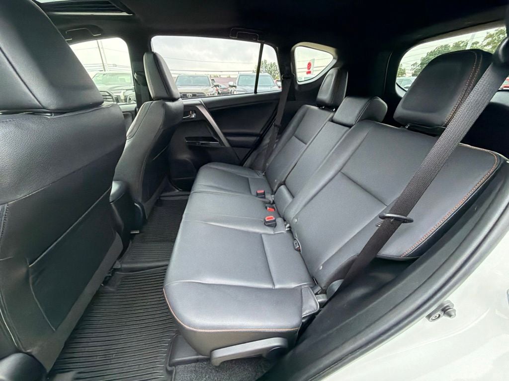2018 Toyota RAV4 SE