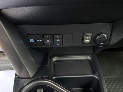 2018 Toyota RAV4 SE
