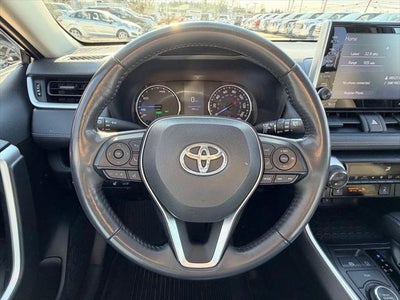 2022 Toyota RAV4 HYBRID XLE