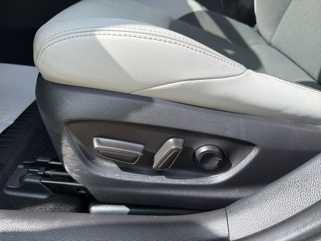 2023 Toyota Corolla Hatchback XSE