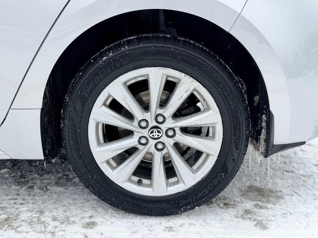 2023 Toyota COROLLA HATCHBACK SE