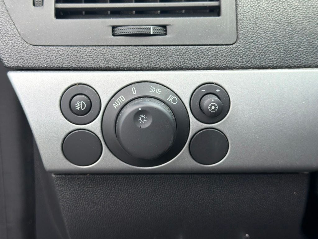 2008 Saturn Astra XR