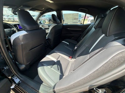 2026 Toyota Camry SE AWD