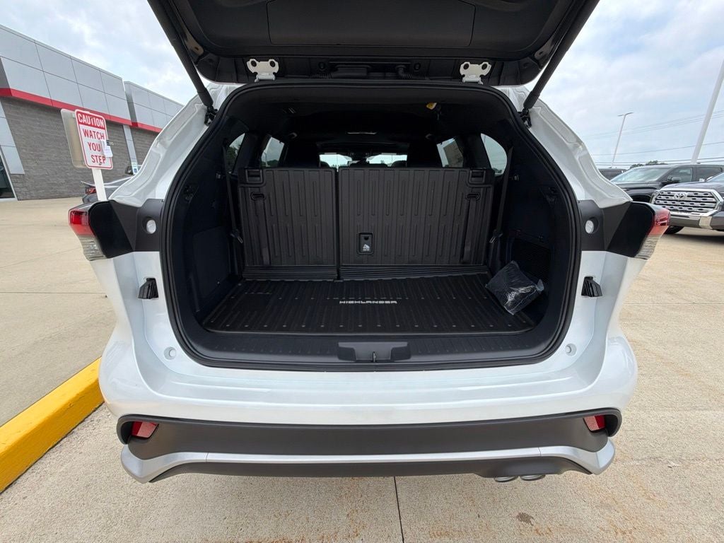 2026 Toyota Highlander XSE