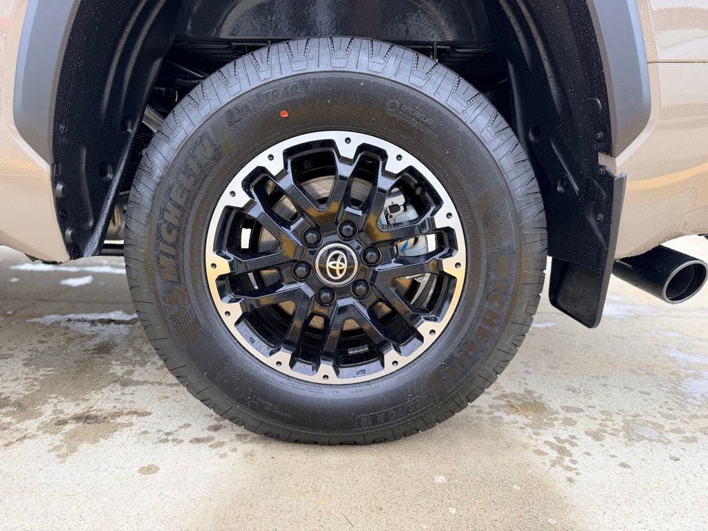 2026 Toyota Tundra SR5 - Photo 8