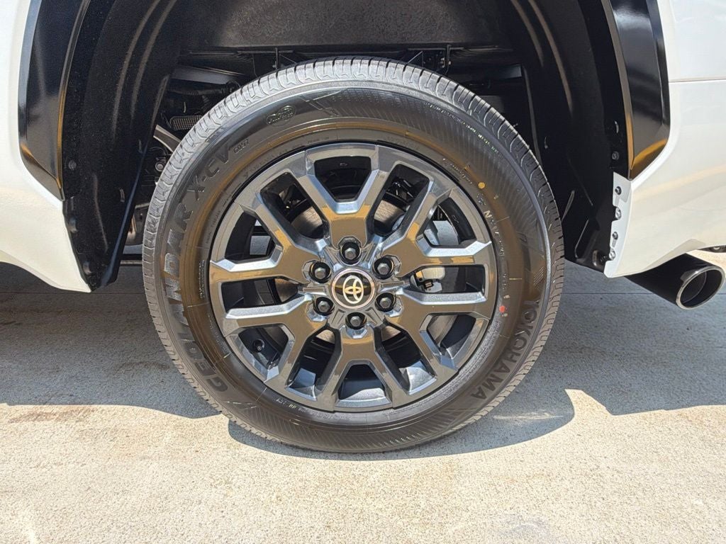 2026 Toyota Tundra i-FORCE MAX Tundra Platinum